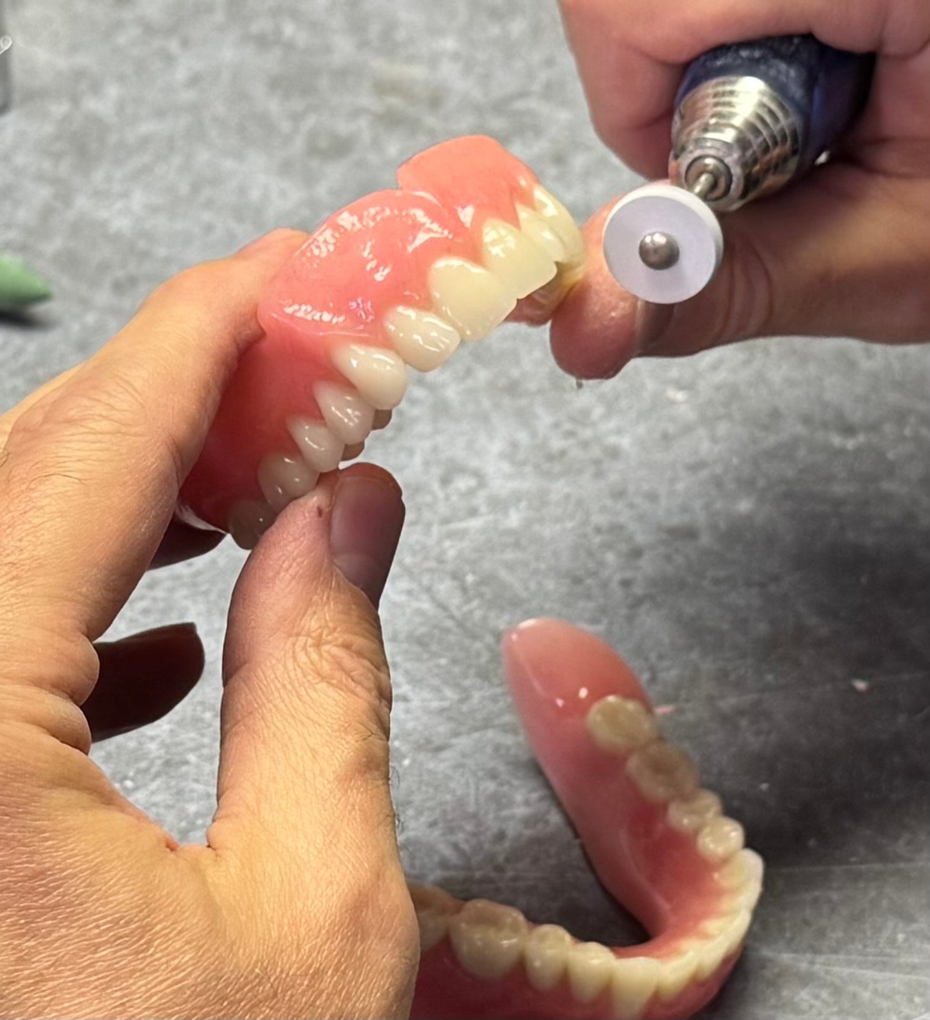 Crafting a denture